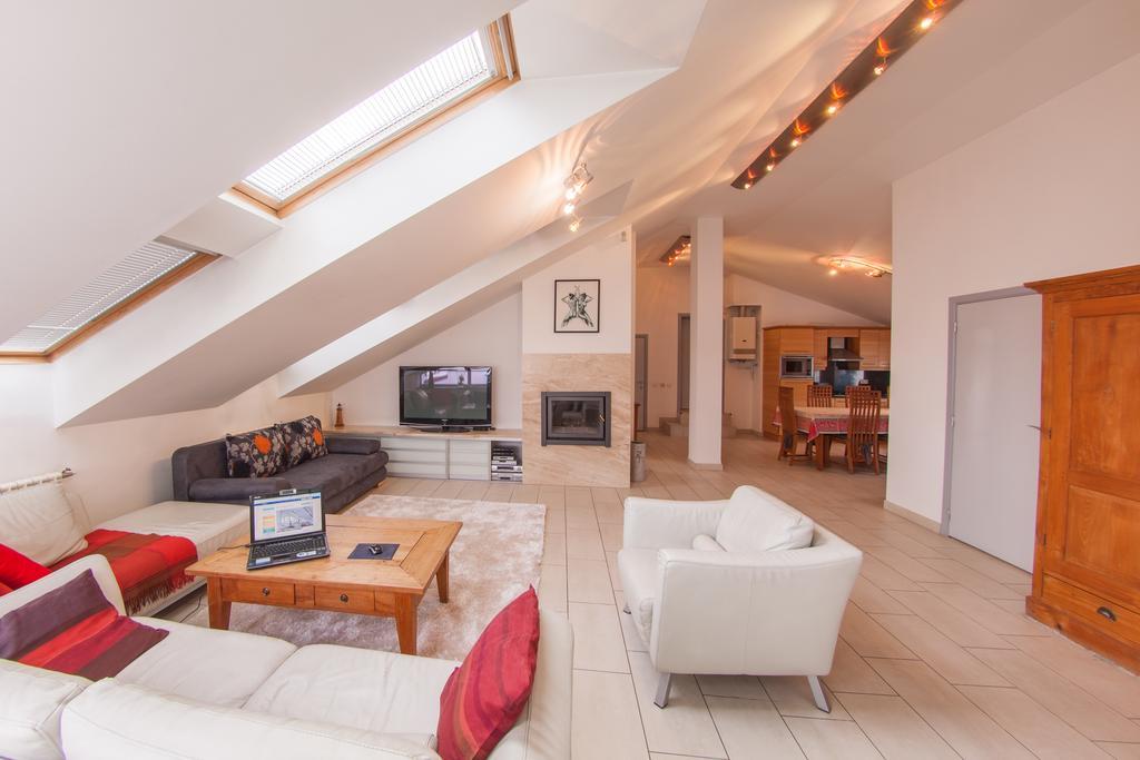 Mansard Apartment Antonovicha 4 كييف الغرفة الصورة