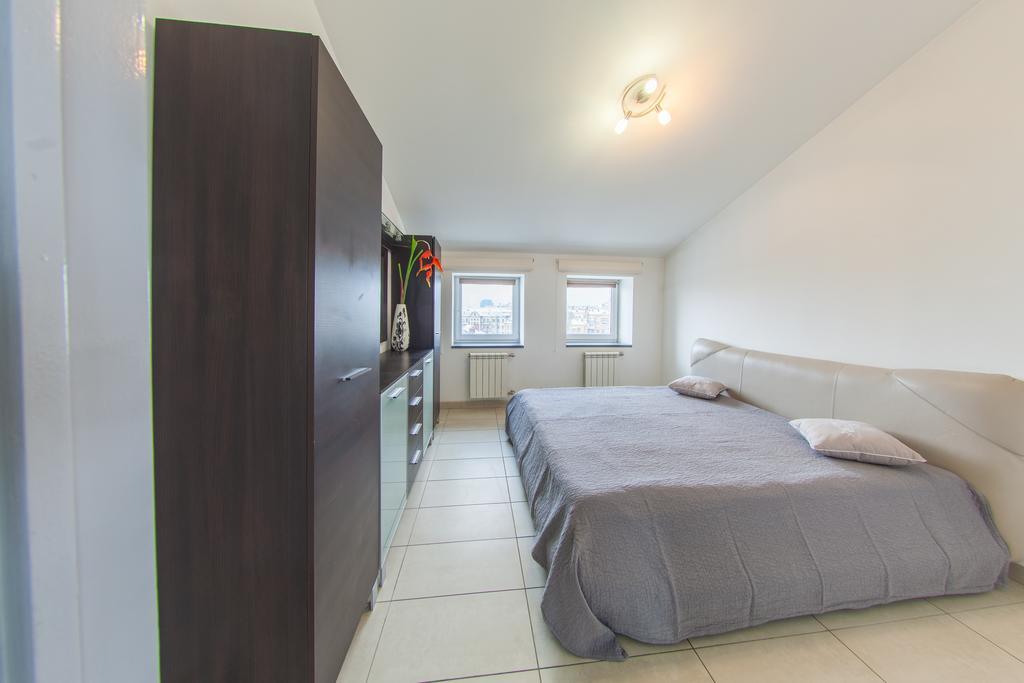 Mansard Apartment Antonovicha 4 كييف الغرفة الصورة