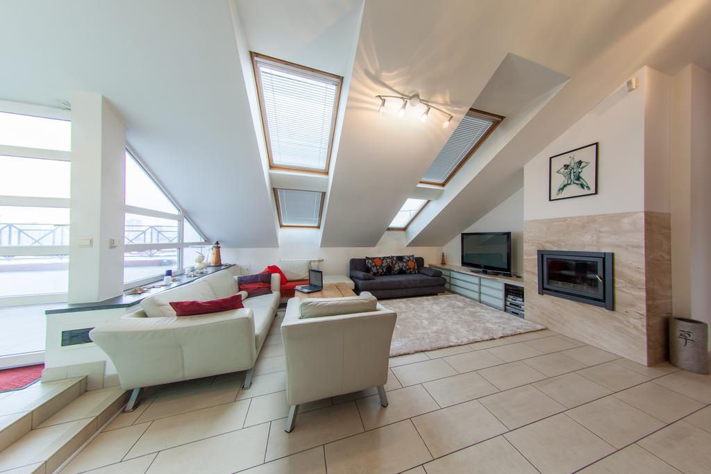 Mansard Apartment Antonovicha 4 كييف المظهر الخارجي الصورة