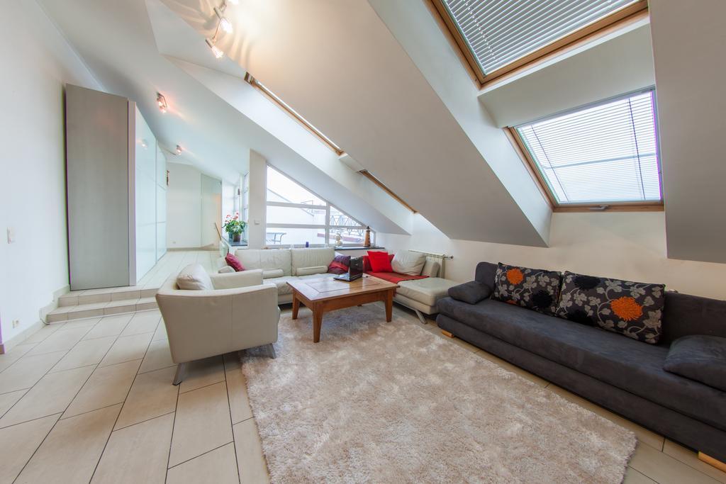 Mansard Apartment Antonovicha 4 كييف المظهر الخارجي الصورة