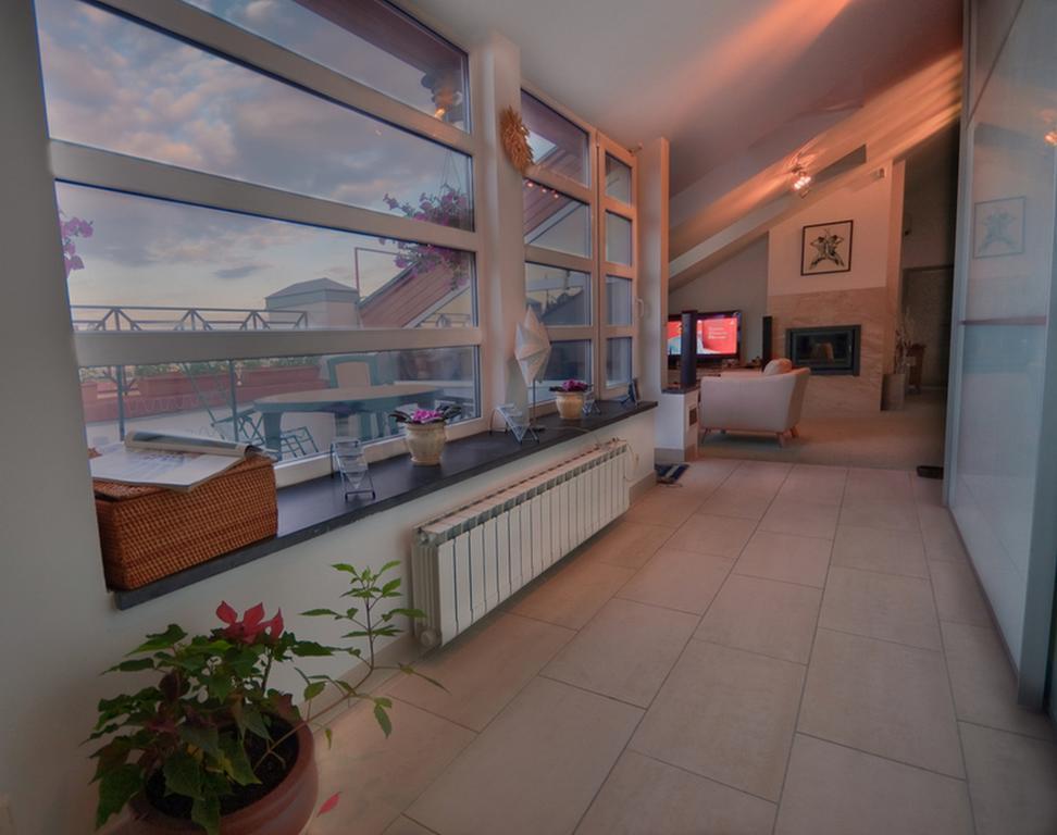 Mansard Apartment Antonovicha 4 كييف المظهر الخارجي الصورة