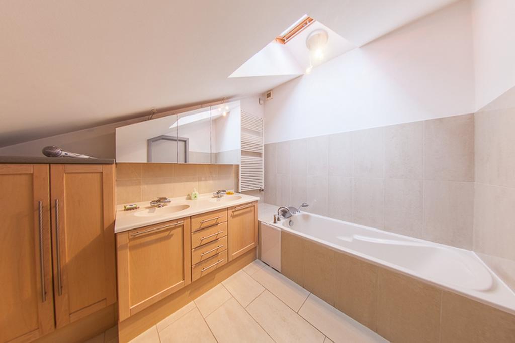Mansard Apartment Antonovicha 4 كييف المظهر الخارجي الصورة